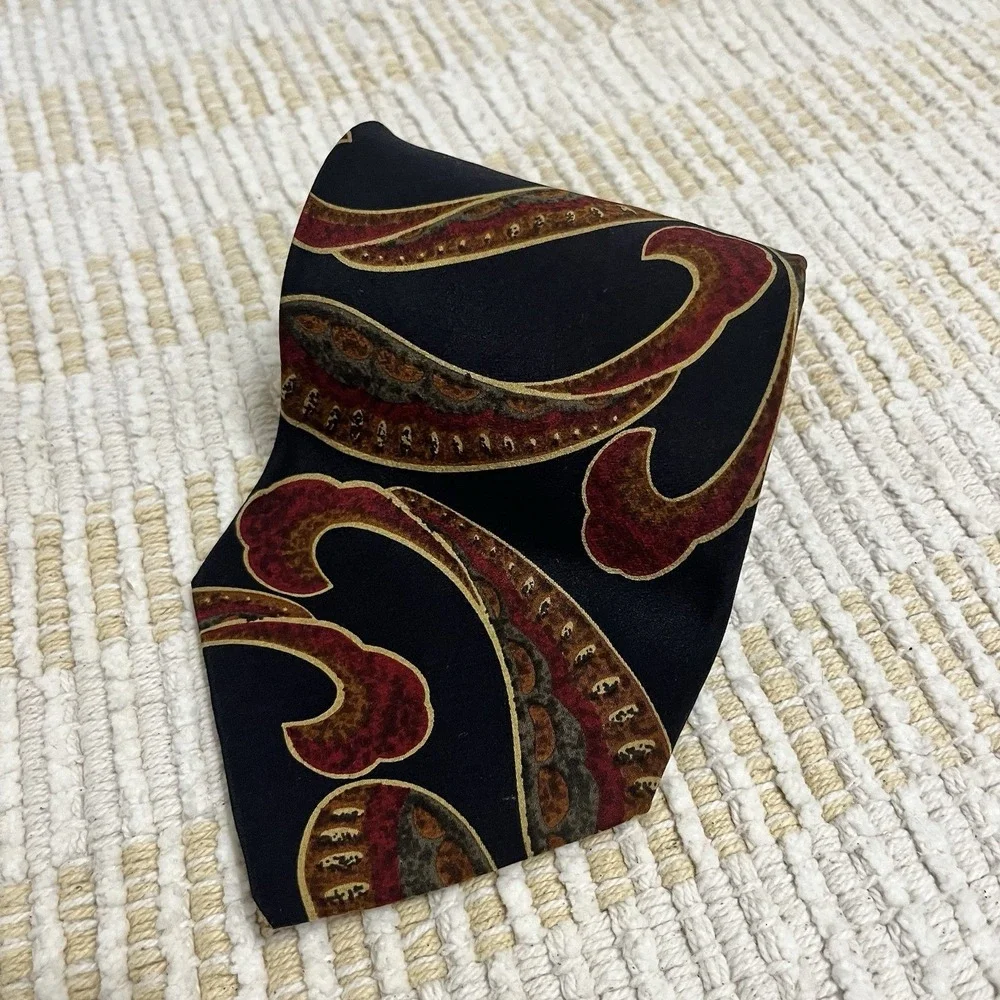 Como Collezione Men's‎ Paisley 100% Silk Handmade Business Formal Necktie